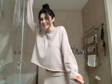 🔥 Sexy milla_bella on Chaturbate Live Now!