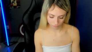🔥 Sexy pollymilles on Camsoda Live Now!