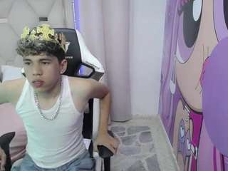 🔥 Sexy stickguyy on Camsoda Live Now!