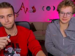 🔥 Spicy leon-lie on Camsoda Live Now!