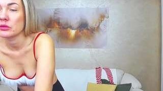 Sexy chrystalmills on Camsoda Live Now!