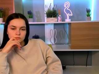 Spicy laura-dream on Camsoda Live Now!