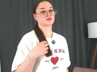 Spicy serafinakloepper on Camsoda Live Now!