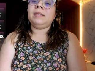 Spicy shasha-bloom on Camsoda Live Now!