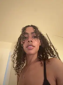 Watch Yasmingarcia on Stripchat live webcam
