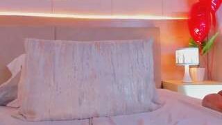 Hot melodyy-rose on Camsoda Live Now!