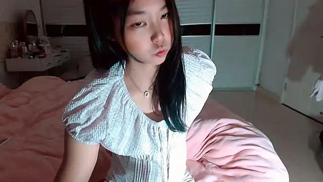 Live adult webcam show with Miu1_girl on Stripchat