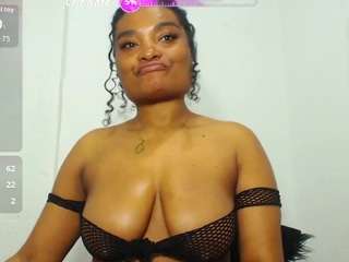Sexy gianasmith on Camsoda Live Now!
