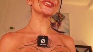 Sexy lunamystyque on Camsoda Live Now!