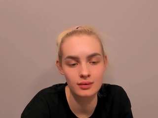 Spicy oliviabeauty on Camsoda Live Now!