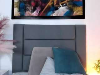 Spicy tessamonroe on Camsoda Live Now!