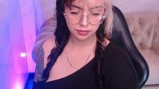 🔥 Hot hela-v on Camsoda Live Now!