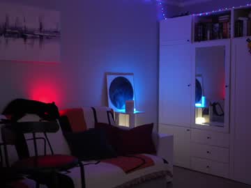 🔥 Hot Lili on Chaturbate Live Now!