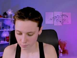 Hot emi-fade on Camsoda Live Now!
