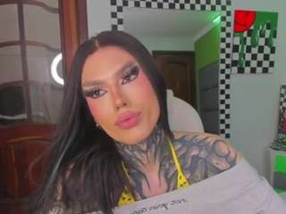 Hot gigibadassxx on Camsoda Live Now!