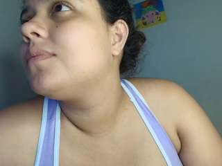 Sexy elisuare on Camsoda Live Now!