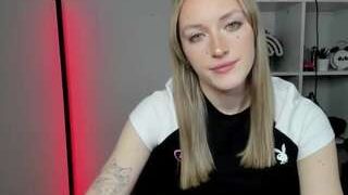 Sexy evelynblond on Camsoda Live Now!