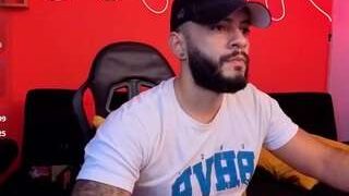 Sexy mike-savage on Camsoda Live Now!