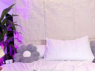 Spicy anahinclar on Camsoda Live Now!