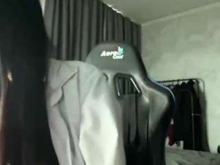 Spicy emasivert on Camsoda Live Now!