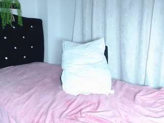 Spicy gabie-rosse on Camsoda Live Now!