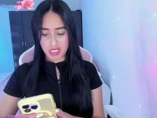 Spicy isa-diamond on Camsoda Live Now!