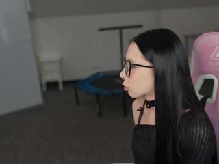 Spicy viviansweet on Camsoda Live Now!
