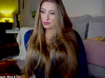 🔥 Hot Lily on Chaturbate Live Now!