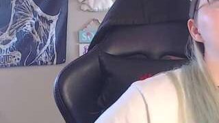🔥 Spicy cherribomb1999 on Camsoda Live Now!