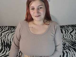 Hot dianerosse on Camsoda Live Now!