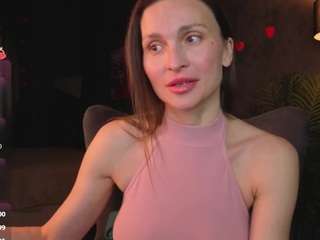 Sexy evelyn-smitt on Camsoda Live Now!