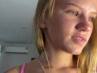 Spicy lxsundollyxl on Camsoda Live Now!
