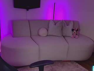 Spicy mia-dollz on Camsoda Live Now!