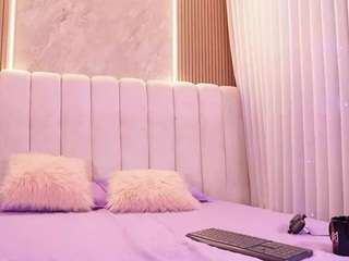Spicy mssbombom on Camsoda Live Now!
