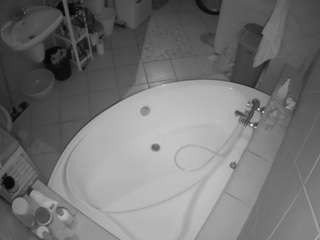 🔥 Hot voyeurcam-julmodels-bath-1st-1 on Camsoda Live Now!