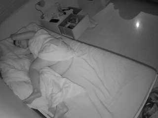🔥 Hot voyeurcam-julmodels-greybed-1 on Camsoda Live Now!