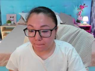 🔥 Sexy gentle-muse on Camsoda Live Now!