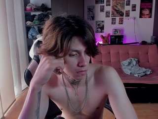 🔥 Sexy xiceboy on Camsoda Live Now!