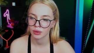 Hot leyla-sexi on Camsoda Live Now!