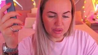 Hot lindajawel on Camsoda Live Now!