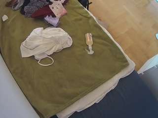 Hot voyeurcam-julmodels-greybed-2 on Camsoda Live Now!