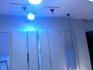 Hot zhayabarkas on Camsoda Live Now!