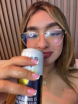 Live adult webcam show with Jenn_fit on Stripchat