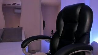 Sexy chloepreston on Camsoda Live Now!