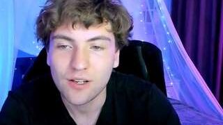 Sexy joseph-bear on Camsoda Live Now!