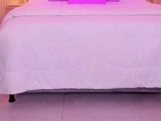 Sexy kloee-brown on Camsoda Live Now!