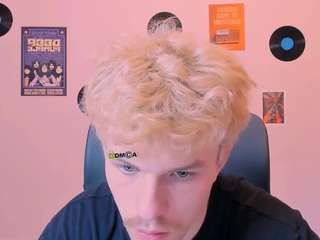 Sexy tyler-wolf on Camsoda Live Now!